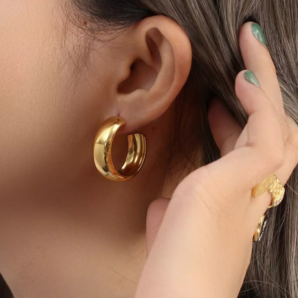 NEW 18K GOLD CHUNKY ICE HOOP EARRINGS, NICE EARRINGS, CUTE EARRINGS - Picture 2 of 6